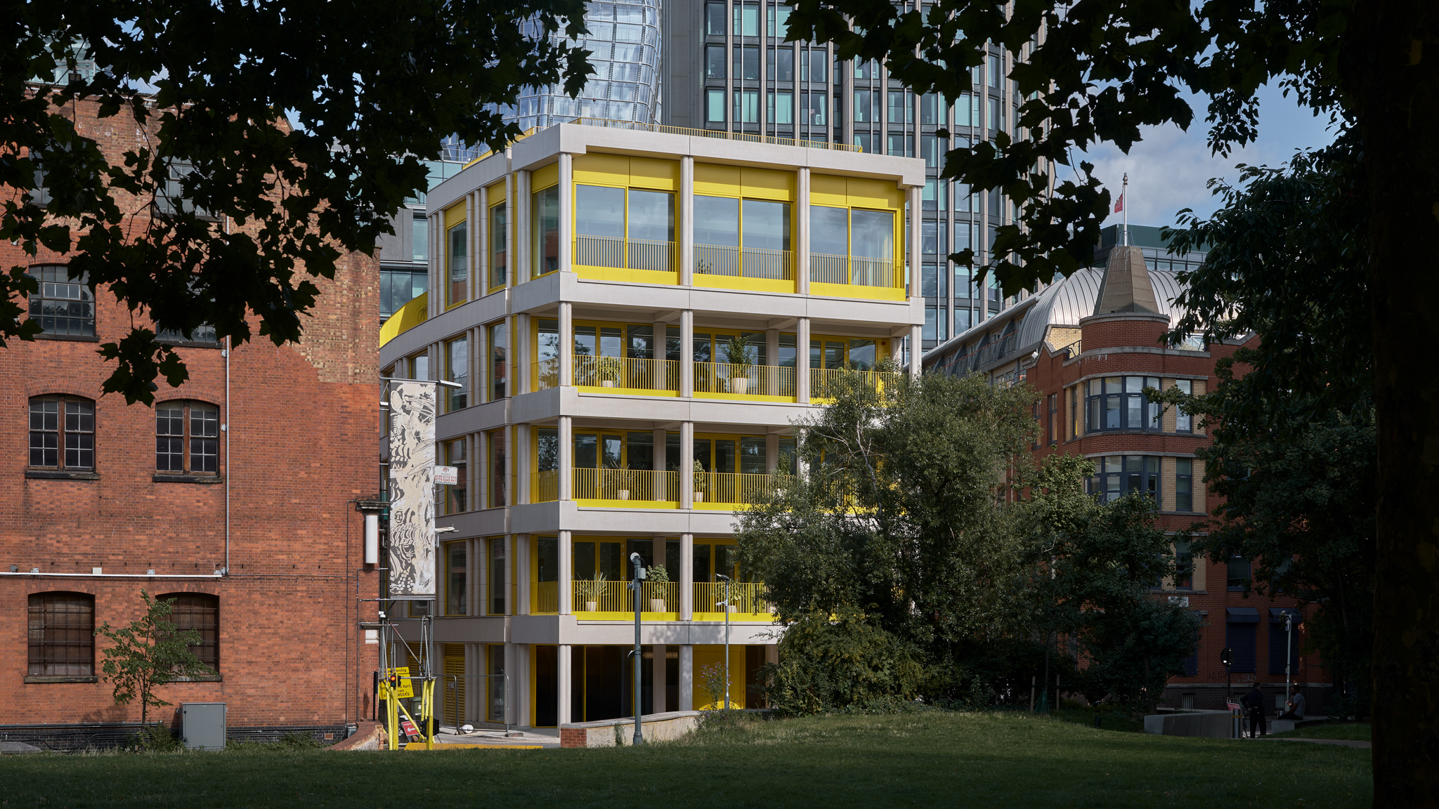 Barge Crescent